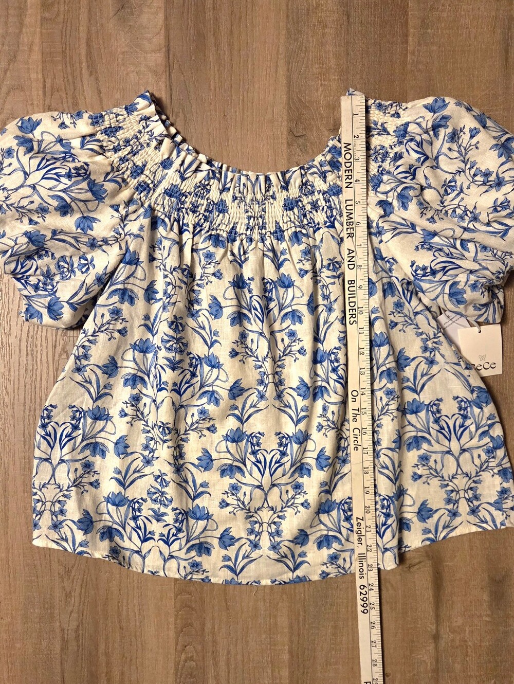 NWT CeCe Blue & White Bubble Sleeve Top Toile Floral Linen Blend Medium (F30) - Picture 7 of 9
